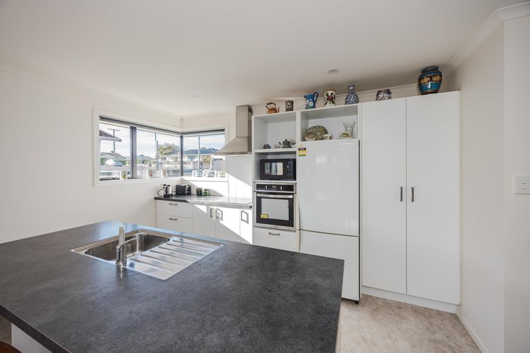 Photo of property in 6 Mersey Street, South Hill, Oamaru, 9400