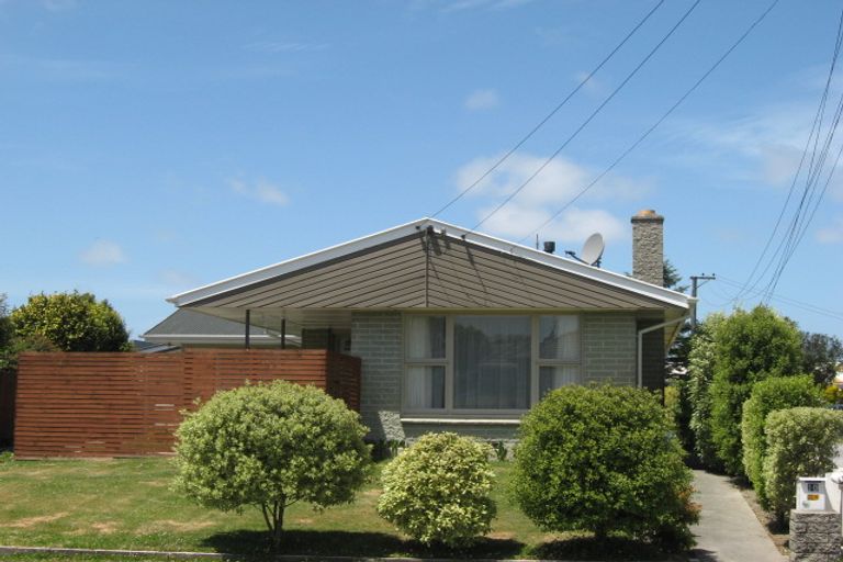 Photo of property in 10 Fenhall Street, Russley, Christchurch, 8042