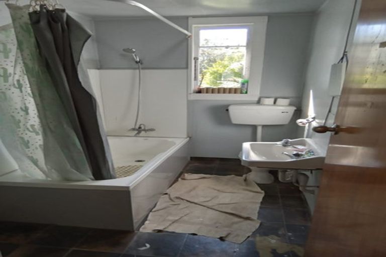 Photo of property in 31 Brougham Street, Westport, 7825