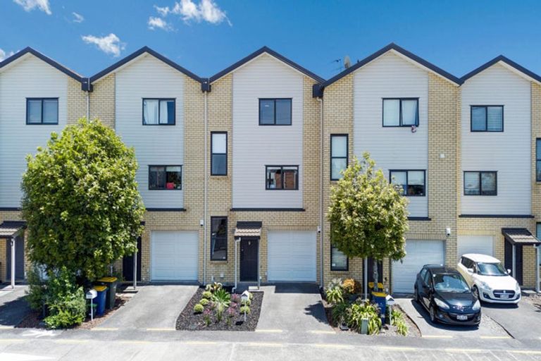 Photo of property in St Claire Village, 209/172 Mcleod Road, Te Atatu South, Auckland, 0610