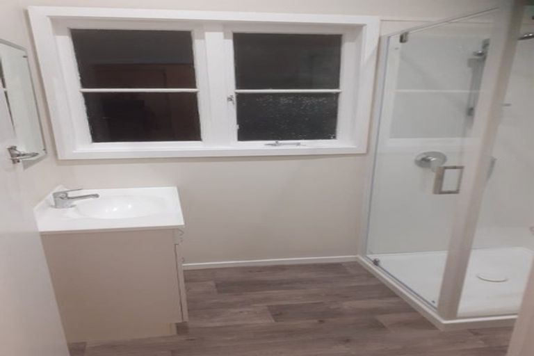 Photo of property in 7 Sinclair Grove, Naenae, Lower Hutt, 5011