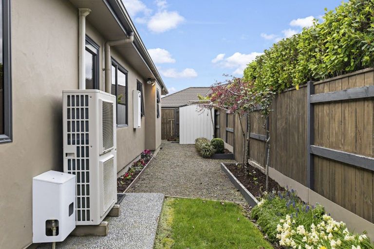 Photo of property in 14 Trump Place, Kelvin Grove, Palmerston North, 4414