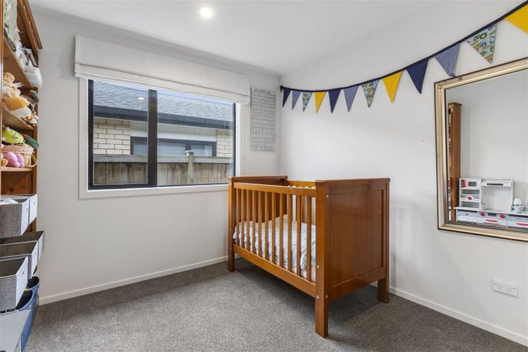 Photo of property in 5 Castlepoint Avenue, Takanini, 2110