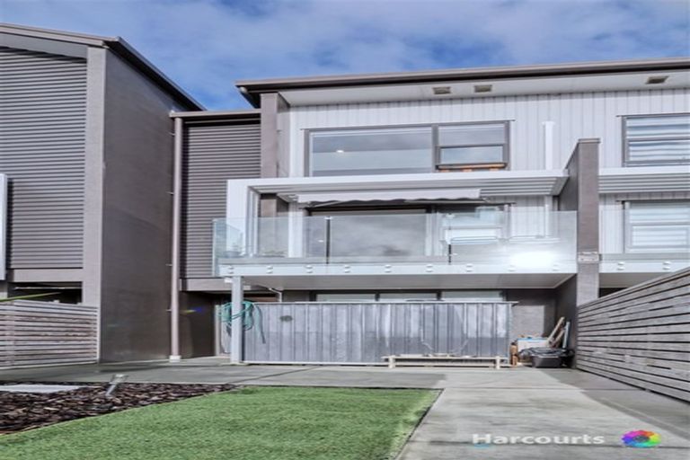 Photo of property in 15 Settlers Avenue, Hobsonville, Auckland, 0618