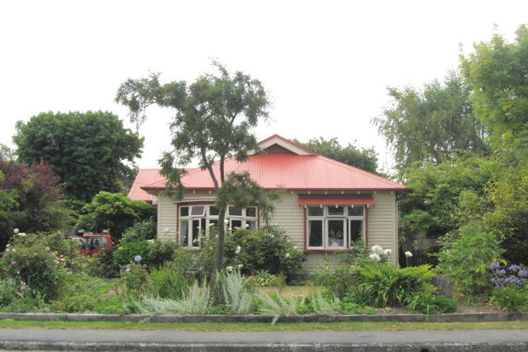 Photo of property in 81 Weston Road, St Albans, Christchurch, 8052