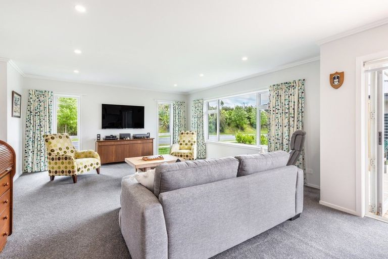 Photo of property in 38 Noumea Drive, Rangatira Park, Taupo, 3330