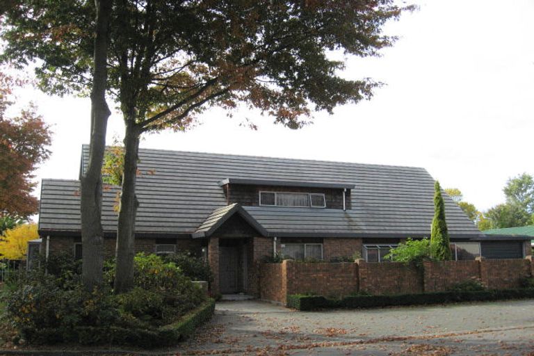 Photo of property in 3 Ludecke Place, Sockburn, Christchurch, 8042