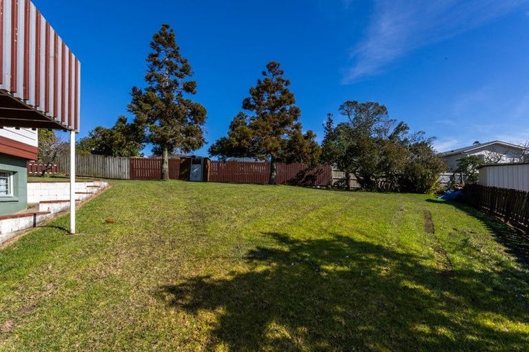 Photo of property in 13 Rautawhiri Road, Helensville, 0800