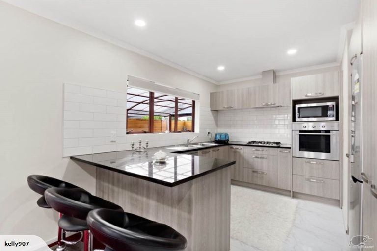 Photo of property in 9 Seddon Avenue, Papatoetoe, Auckland, 2104