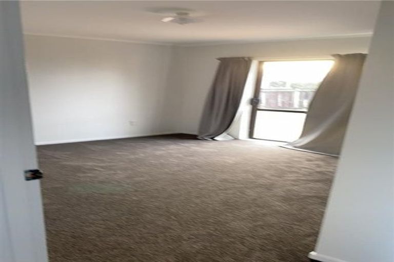 Photo of property in 33a Tiller Close, Kelvin Grove, Palmerston North, 4414
