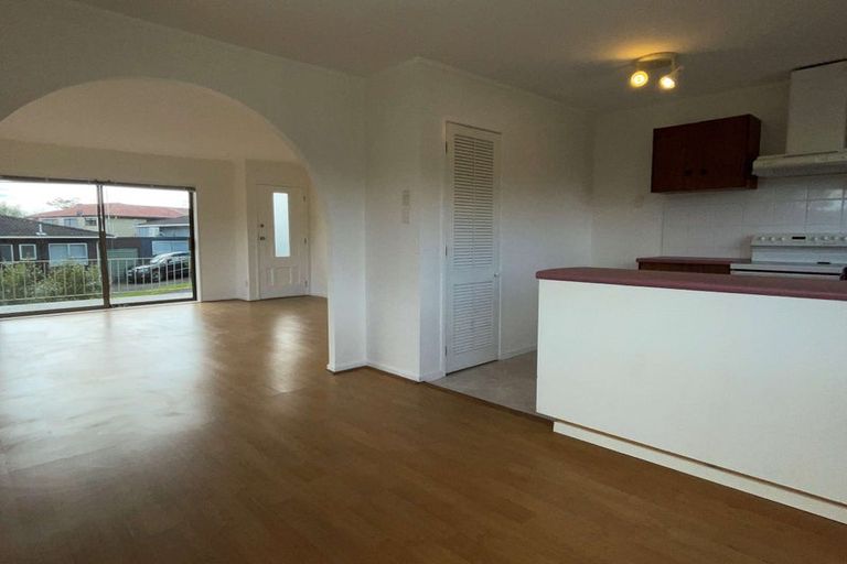 Photo of property in 1/29 Rapallo Place, Farm Cove, Auckland, 2012