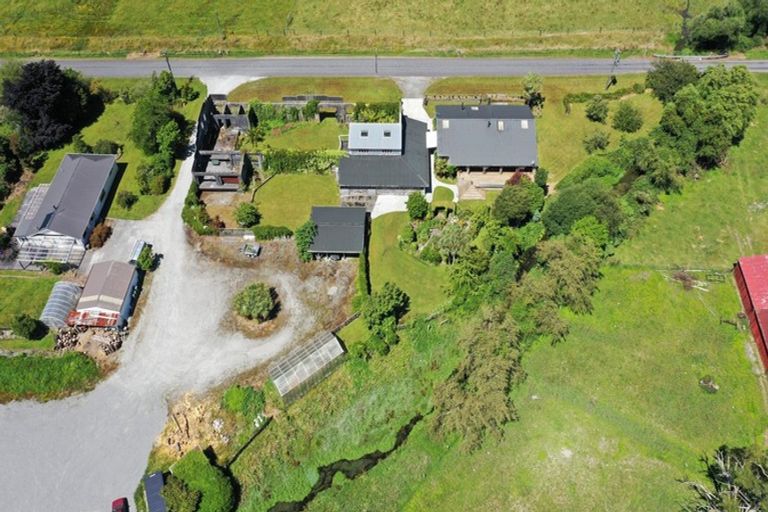 Photo of property in 327 Wanganui Flat Road, Harihari, 7884