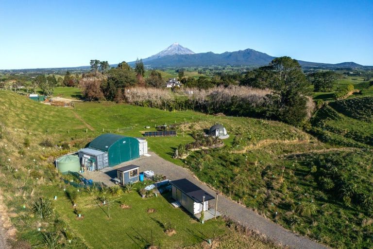 Photo of property in 456 Barrett Road, Omata, New Plymouth, 4374