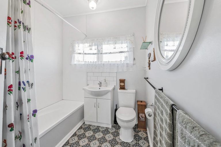 Photo of property in 12 D'arcy Street, Leeston, 7632