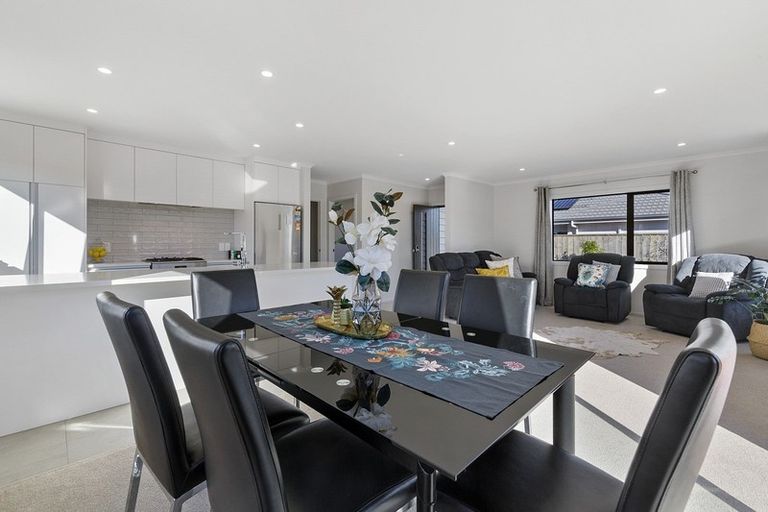 Photo of property in 29 Henrietta Maxwell Grove, Wainuiomata, Lower Hutt, 5014