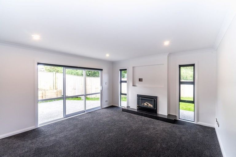 Photo of property in 1 Tower Place, Fitzherbert, Palmerston North, 4410