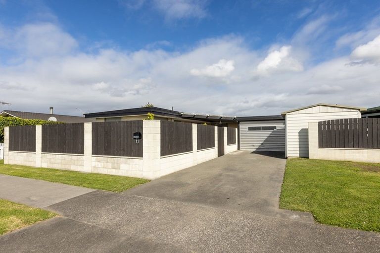Photo of property in 11 Roskilda Crescent, Taradale, Napier, 4112