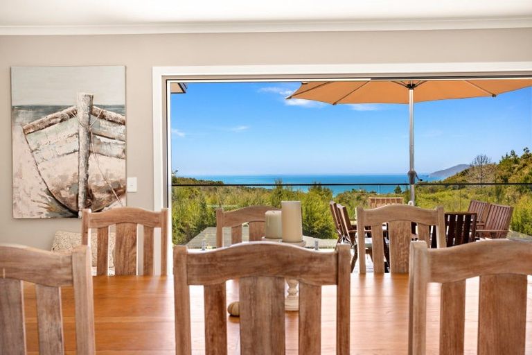 Photo of property in 116 Stratford Drive, Cable Bay, 0420