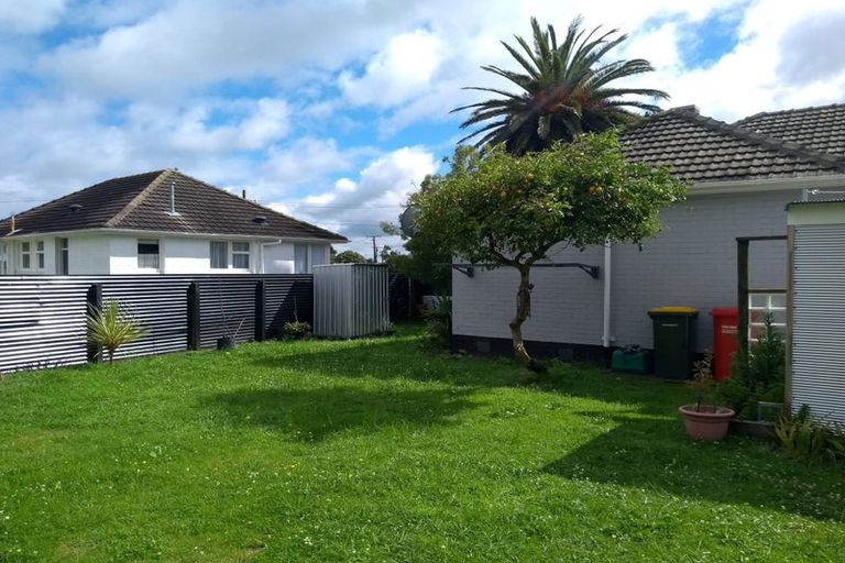 Photo of property in 2 Mahoe Street, Levin, 5510