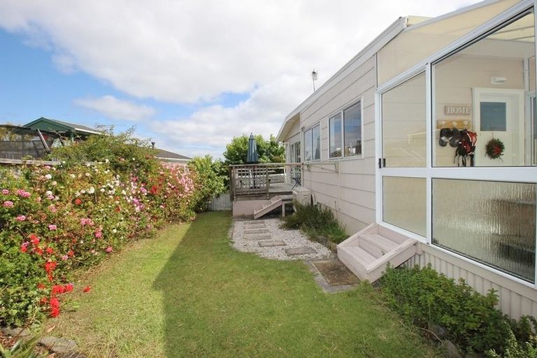 Photo of property in 54 Everard Avenue, Army Bay, Whangaparaoa, 0930