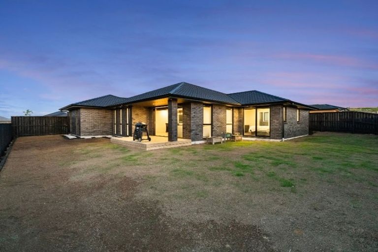 Photo of property in 138 Hitchen Road, Pokeno, 2402