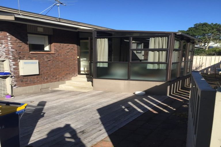 Photo of property in 1/49a Hebron Road, Waiake, Auckland, 0630