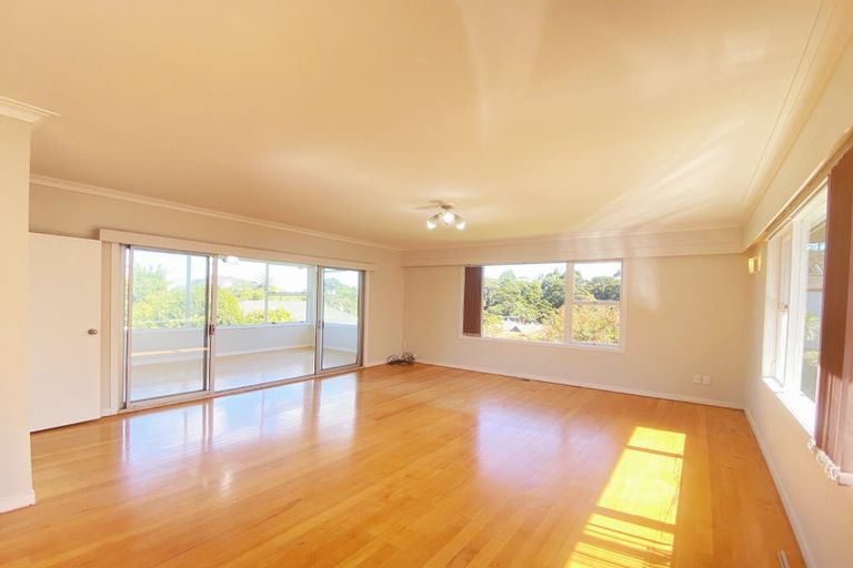 Photo of property in 78 Onewa Road, Northcote Point, Auckland, 0627