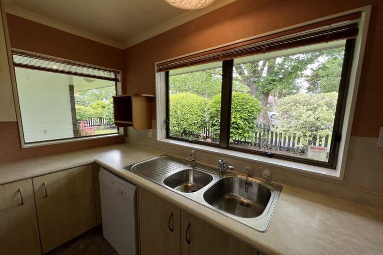 Photo of property in 142a Victoria Avenue, Hokowhitu, Palmerston North, 4410