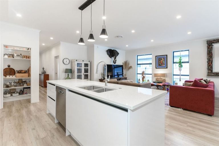 Photo of property in 26 Konoba Avenue, Kumeu, 0810