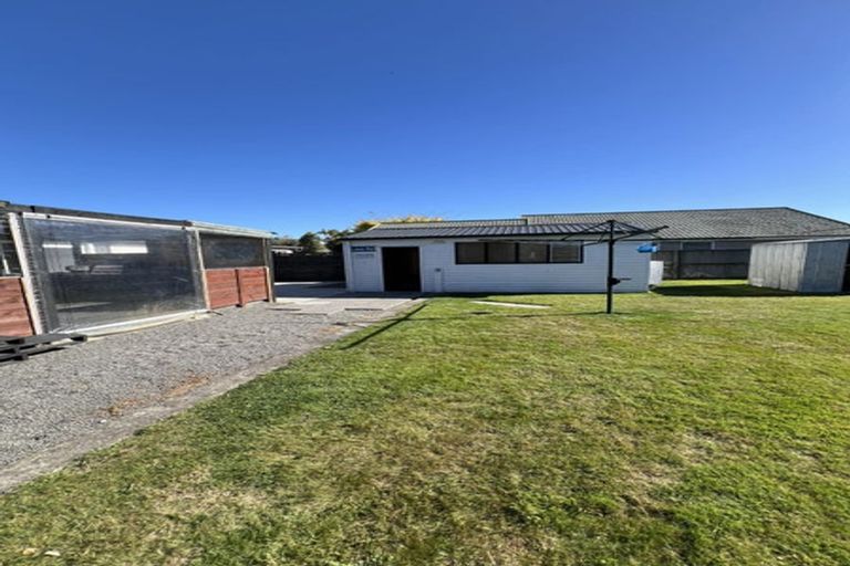 Photo of property in 69 Coopers Road, Dallington, Christchurch, 8061