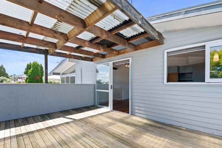 Photo of property in 33 Ward Avenue, Fenton Park, Rotorua, 3010