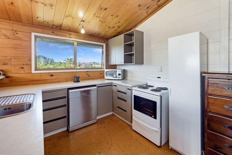 Photo of property in 19 Endymion Place, Half Moon Bay, Auckland, 2012