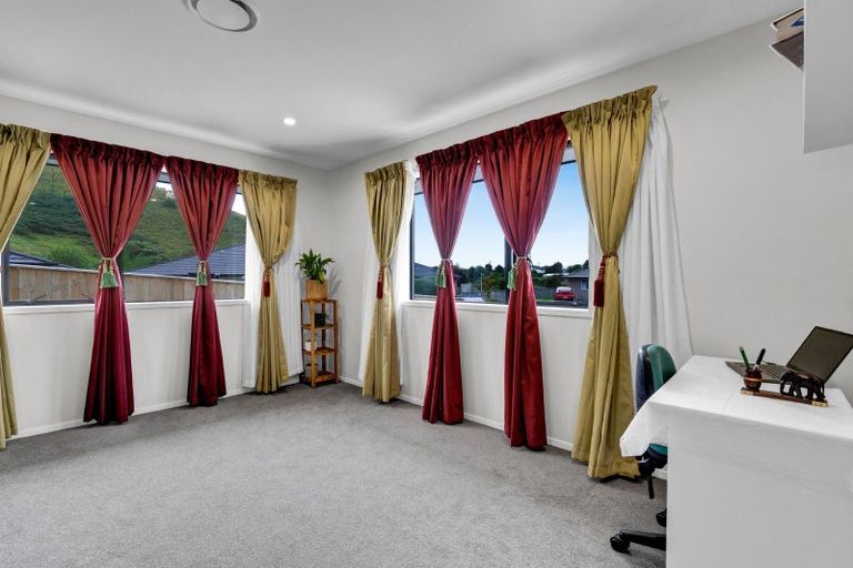 Photo of property in 51 Magnolia Drive, Westown, New Plymouth, 4310