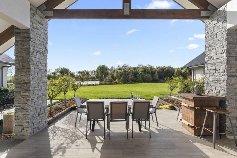 Photo of property in 98 Bushlake Way, Kingseat, Papakura, 2580