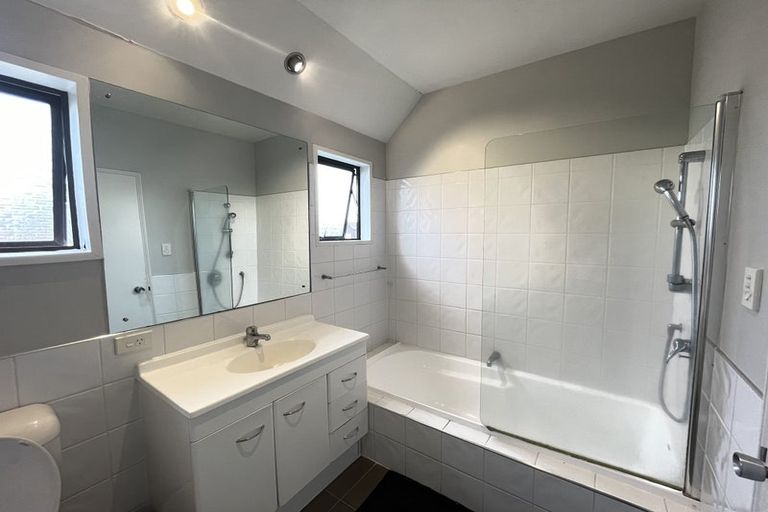 Photo of property in 77 Abberley Crescent, St Albans, Christchurch, 8014