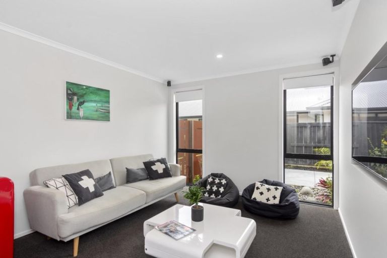 Photo of property in 10 Rotomanu Place, Pyes Pa, Tauranga, 3112