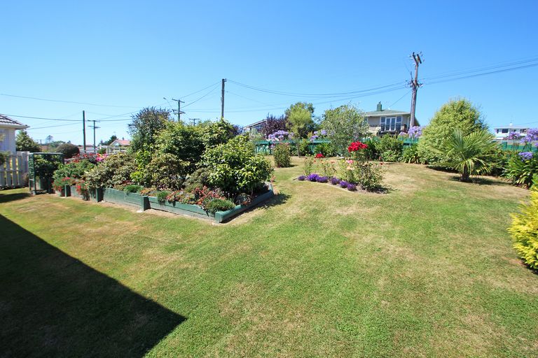 Photo of property in 1 Blyth Street, Holmes Hill, Oamaru, 9401