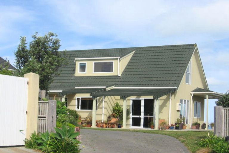 Photo of property in 79 Beacon Hill Road, Strathmore Park, Wellington, 6022