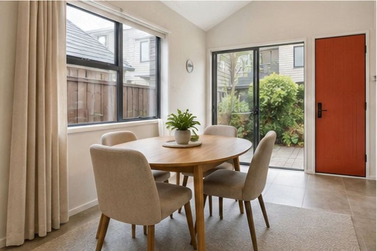 Photo of property in 33 Saltmarsh Road, Hobsonville, Auckland, 0616