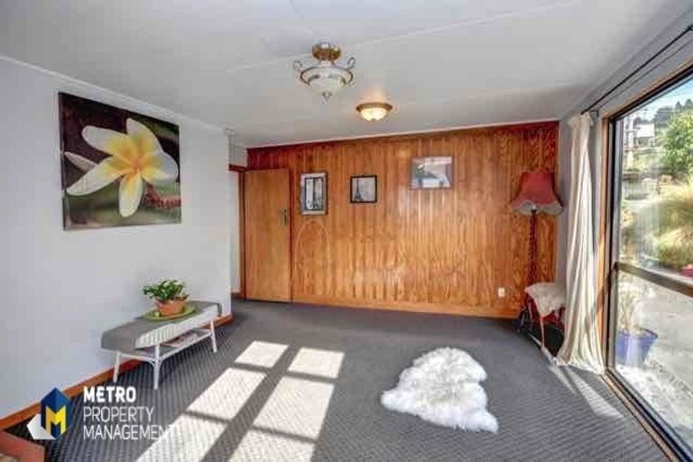 Photo of property in 1 Kowhai Street, Ravensbourne, Dunedin, 9022