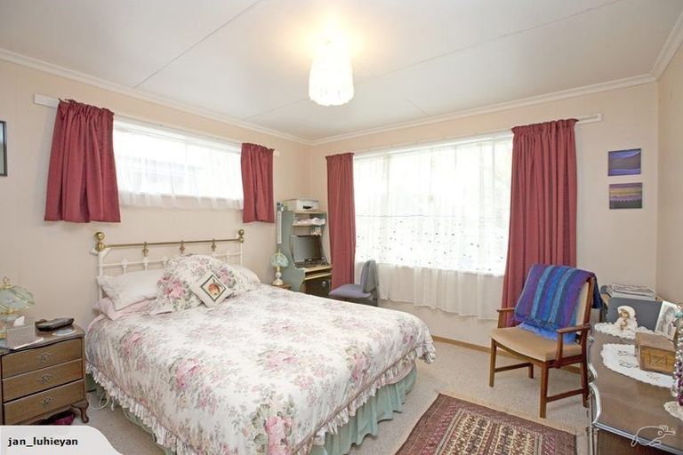 Photo of property in 2 Chaytor Street, West End, Palmerston North, 4410