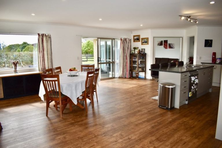 Photo of property in 126 Gear Road, Te Horo, Otaki, 5582