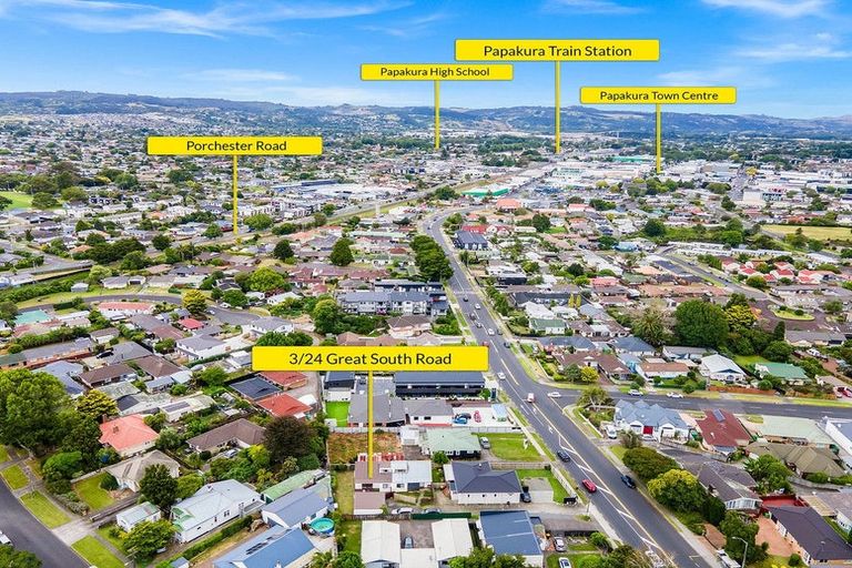 Photo of property in 3/24 Great South Road, Papakura, 2110