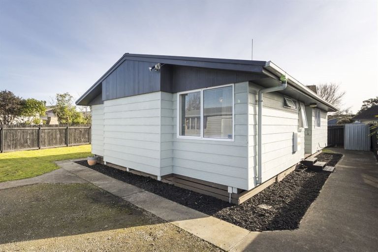 Photo of property in 30 Tiller Close, Kelvin Grove, Palmerston North, 4414
