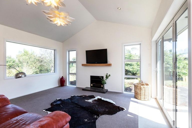 Photo of property in 218 Tarata Road, Inglewood, 4387