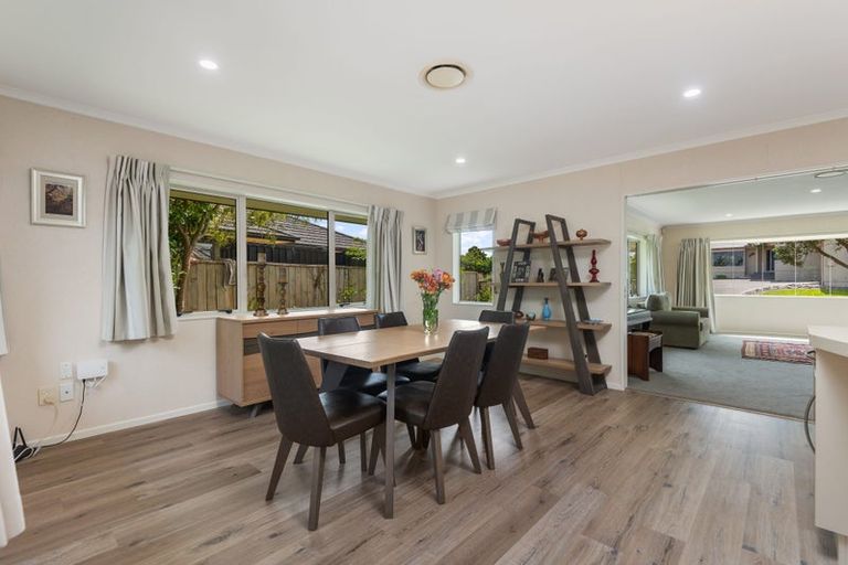 Photo of property in 158 Ruapehu Drive, Fitzherbert, Palmerston North, 4410