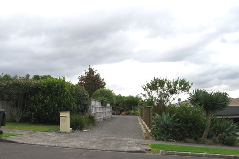 Photo of property in 22 Bernleigh Terrace, West Harbour, Auckland, 0618