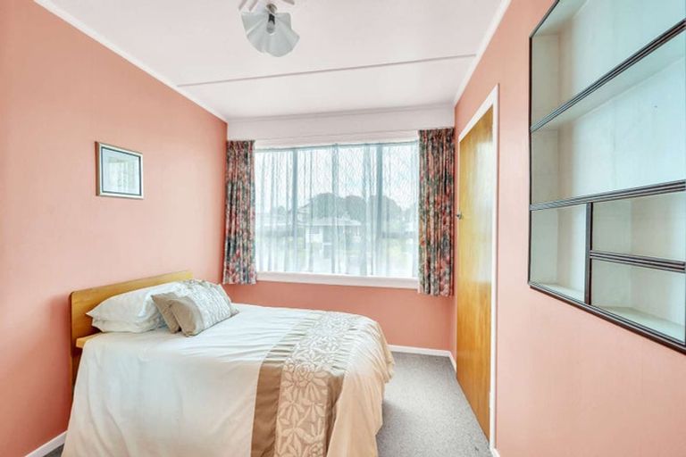 Photo of property in 12 Oxford Street, Holmes Hill, Oamaru, 9401