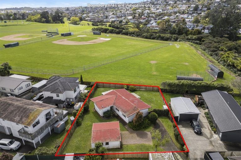 Photo of property in 174 Cascades Road, Pakuranga Heights, Auckland, 2010