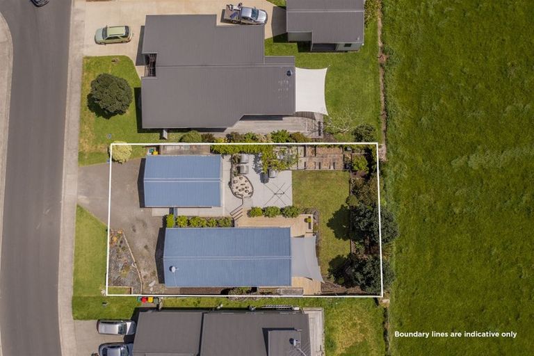 Photo of property in 24 Meadow Drive, Whitianga, 3510